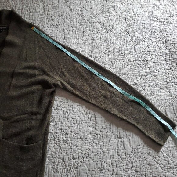 Moss Green Cardigan With Pockets. - Picture 4 of 6